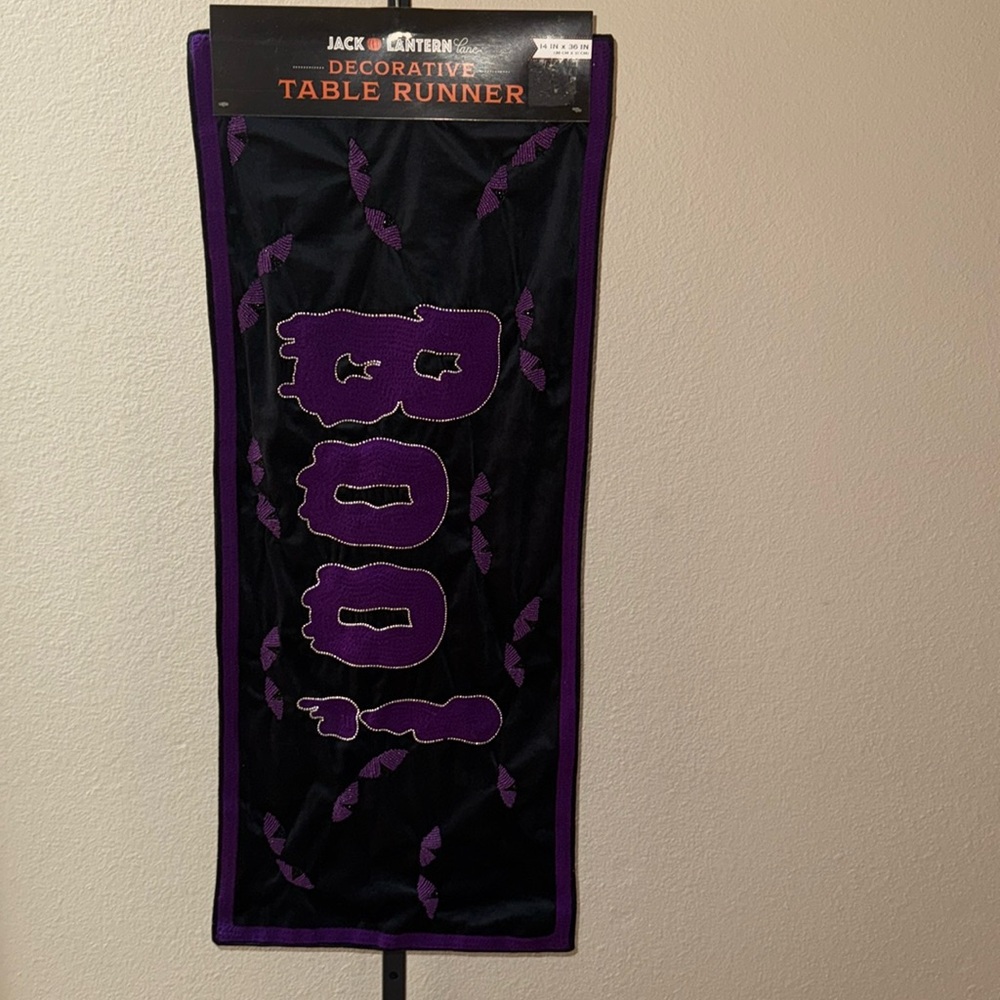 NWT Jack O’Lantern Halloween Table Runner 14x36” Velvet Beads Raised BOO Bats